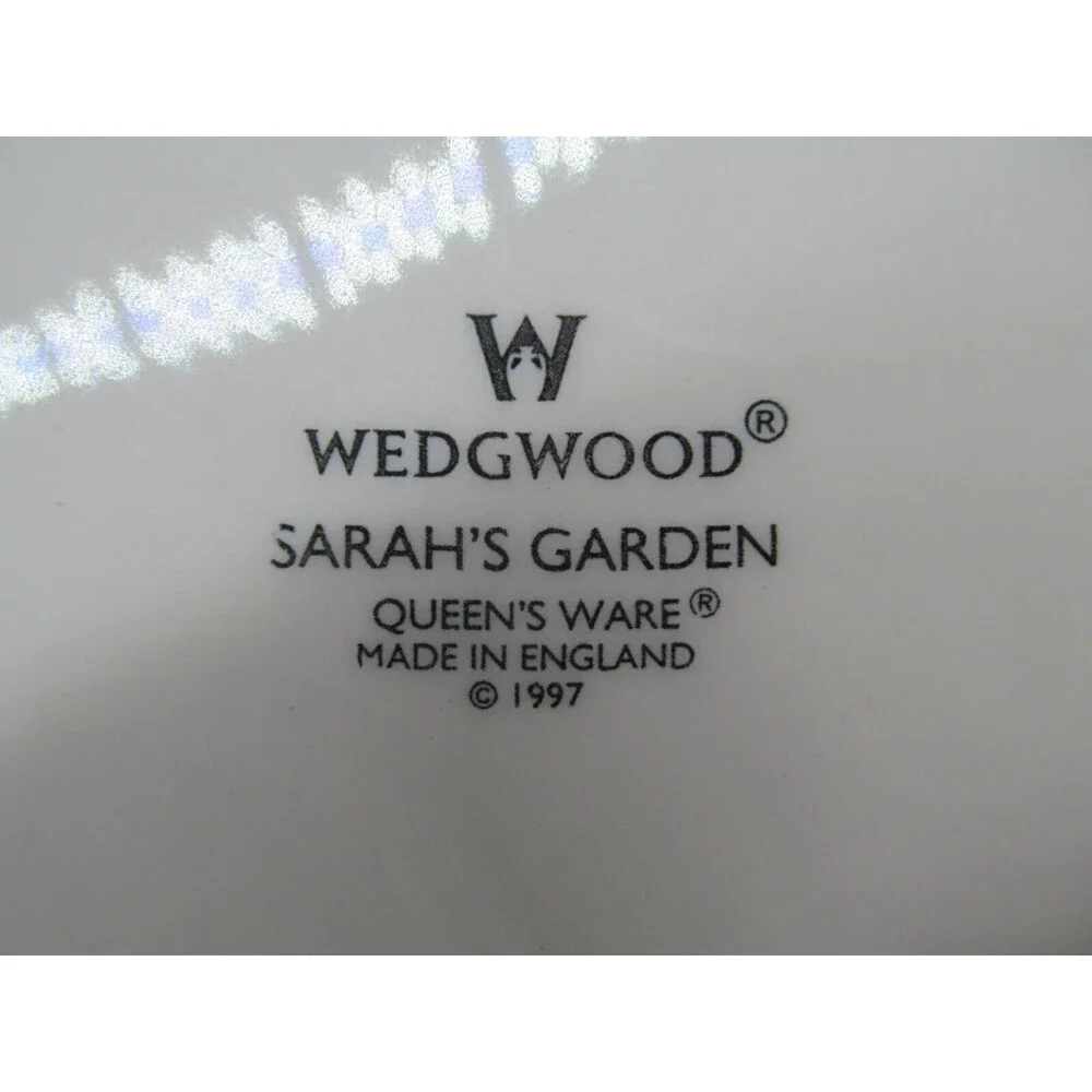 Wedgwood Queen's Ware England Sarah's Garden Tagetes patula Salad Plate 8